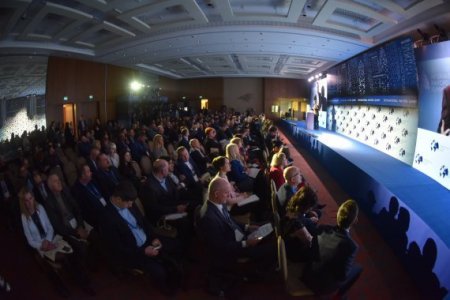 Міський голова Володимир Гаразд - активний учасник Міжнародного саміту мерів