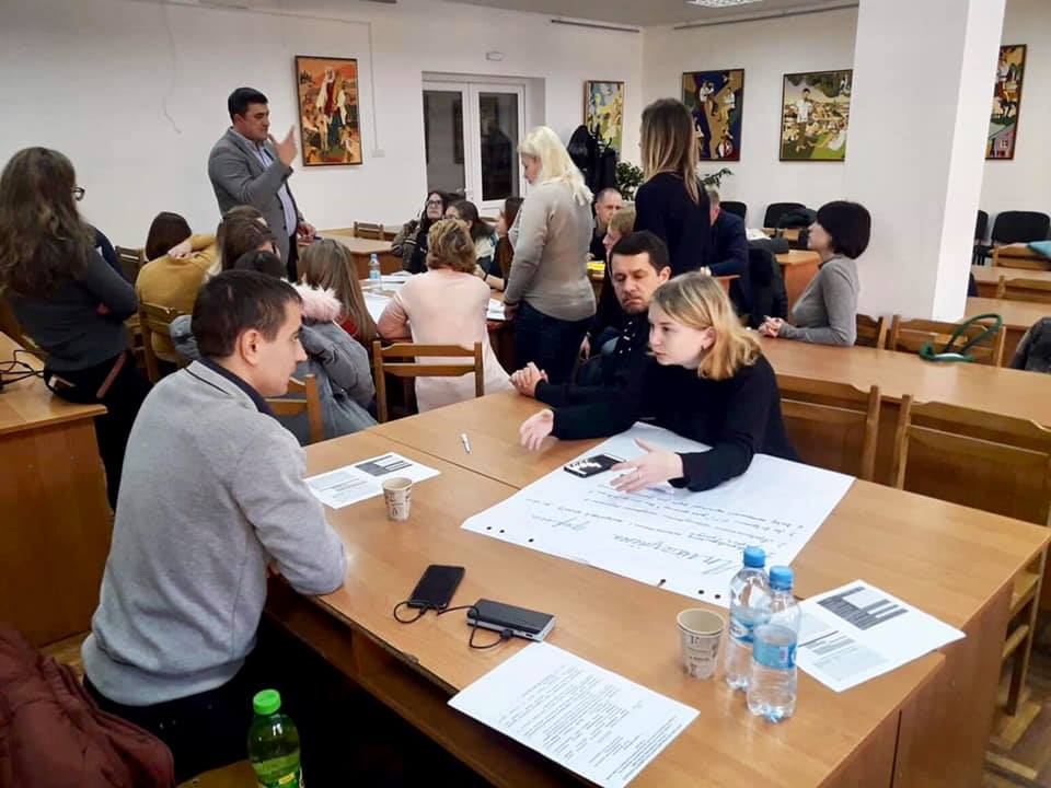 Експерти Івано-Франківського РВ АМУ розповіли про проектну діяльність