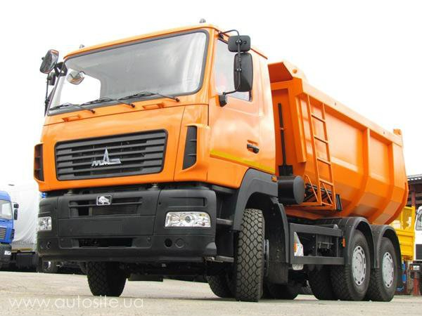 У Долині придбали автомобіль самоскид-піскорозкидувач
