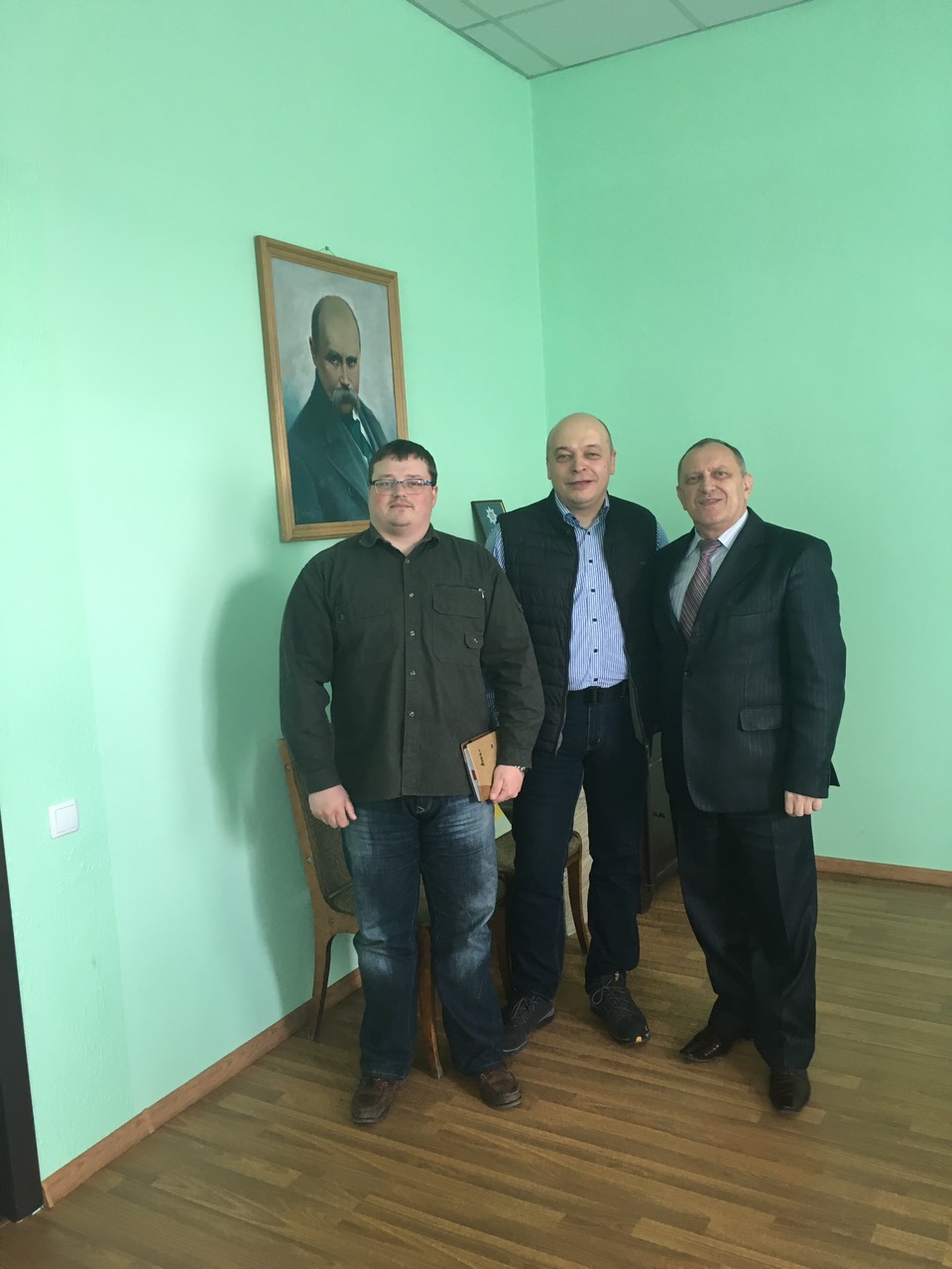Коріння родини можливо походить із селища Ланчин