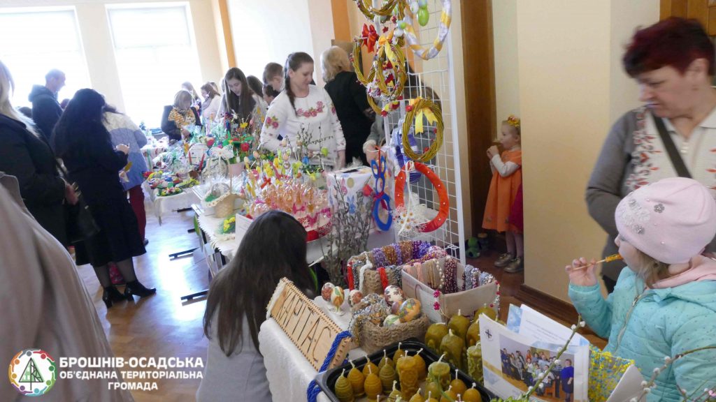 Понад 11 тис. грн зібрали під час благодійних концерту та ярмарку у Брошнів-Осаді