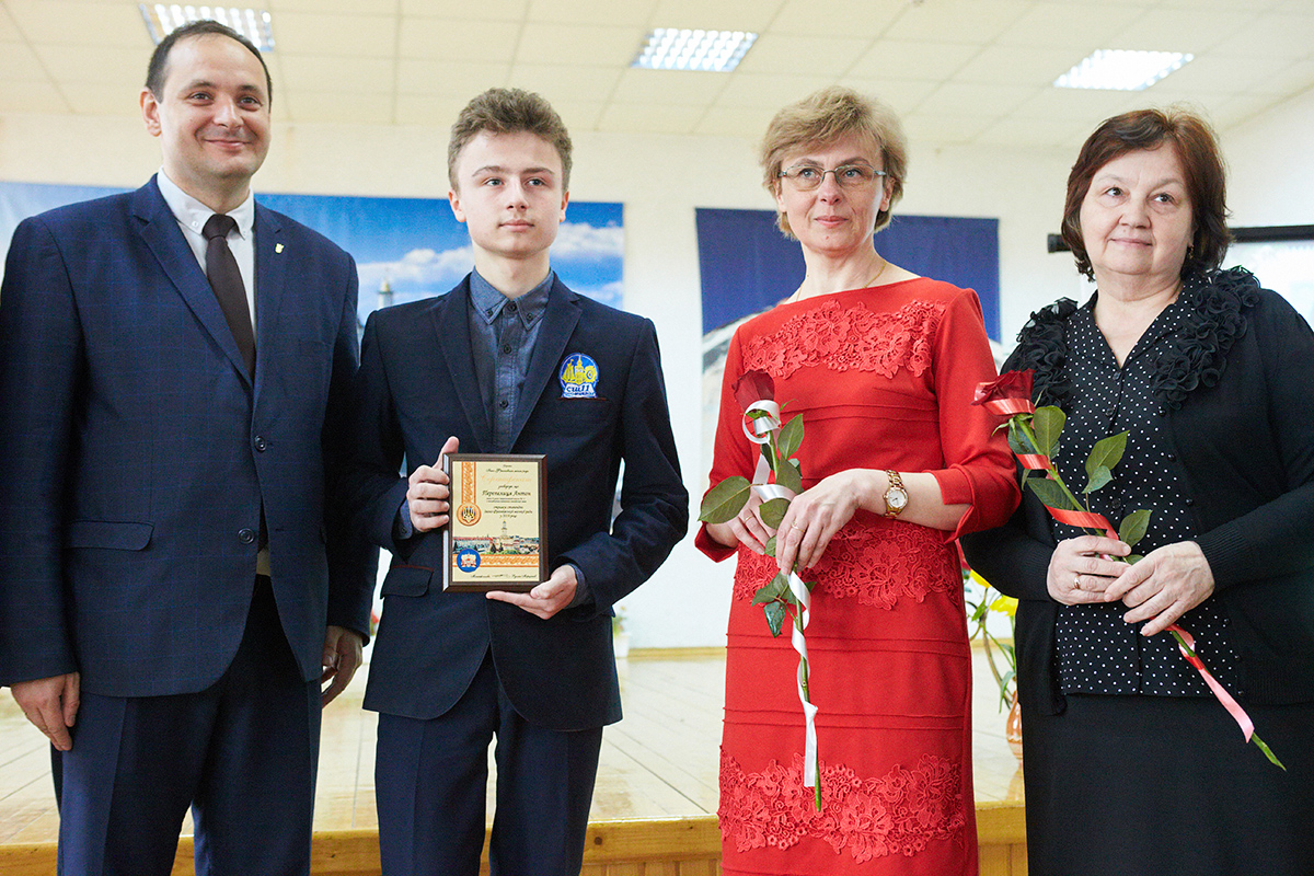 Найкращих франківських учнів відзначили стипендіями від міської ради