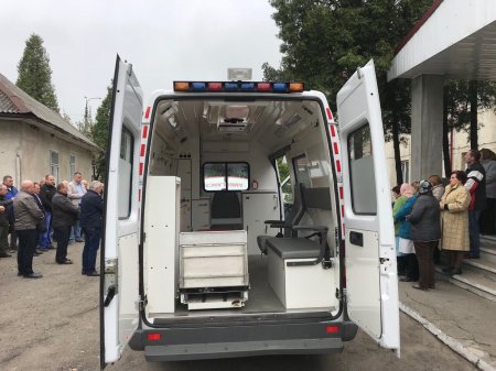 Новий автомобіль швидкої допомоги - запорука надання своєчасної медичної допомоги жителям Ланчинської громади!