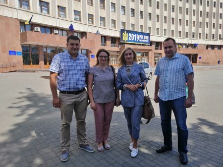 Шляхи співпраці у сфері забезпечення органами місцевого самоврядування соціально-економічних та інформаційних прав людини в умовах децентралізації