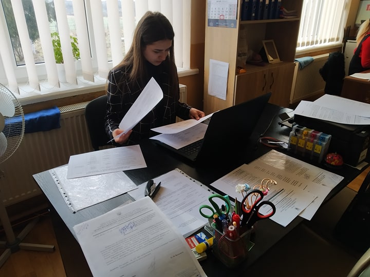 Як у П'ядиках на Івано-Франківщині шкільна молодь стажується в ОМС