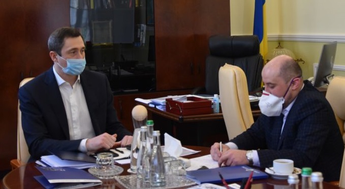 Виконавчий директор АМУ Олександр Слобожан зустрівся з Міністром розвитку громад та територій Олексієм Чернишовим