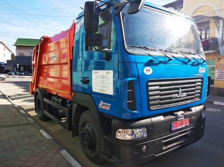 Черговий успіх у Тлумацькій ОТГ, на цей раз – сміттєзбиральний автомобіль МАЗ 4381