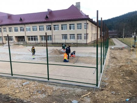 Завершено будівництво багатофункціонального майданчика на території Делятинського ліцею №2!