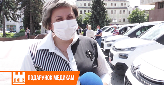 Сімейним лікарям Івано-Франківської ОТГ передали нові автомобілі