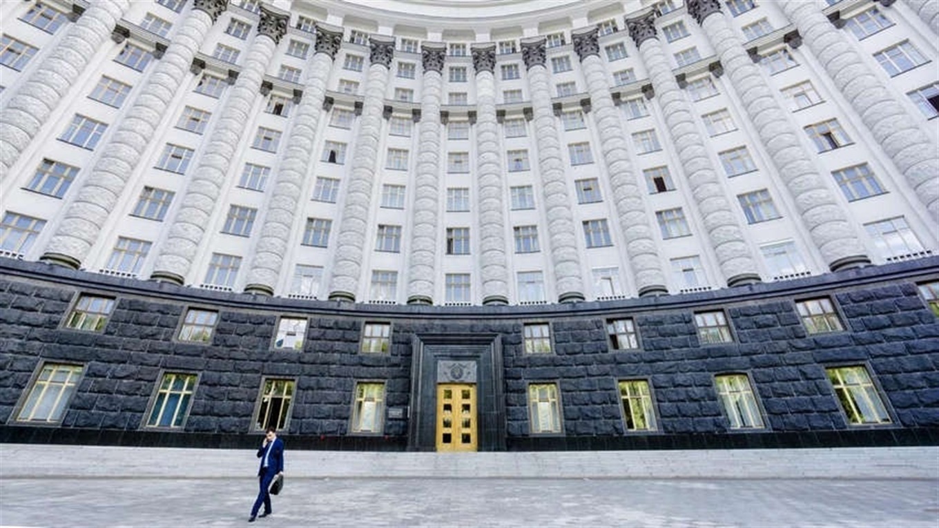 Уряд підтримав позицію АМУ щодо використання залишків освітньої субвенції на засоби захисту для учасників освітнього процесу