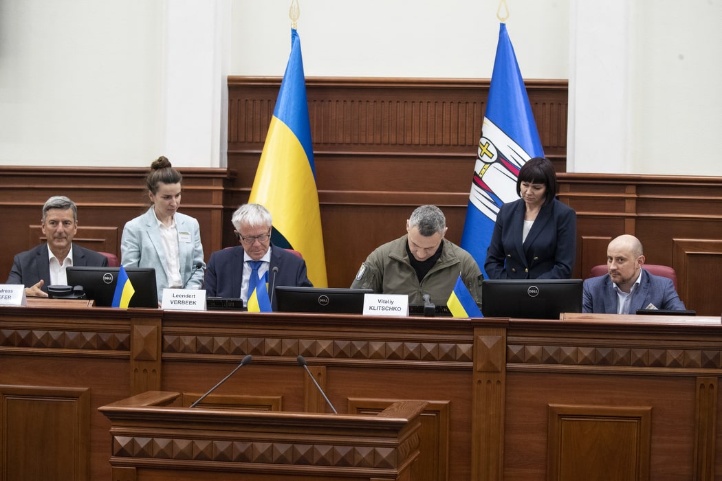 Кличко: Асоціація міст України та Конгрес місцевих і регіональних влад Ради Європи підписали Декларацію про співпрацю у відновленні України
