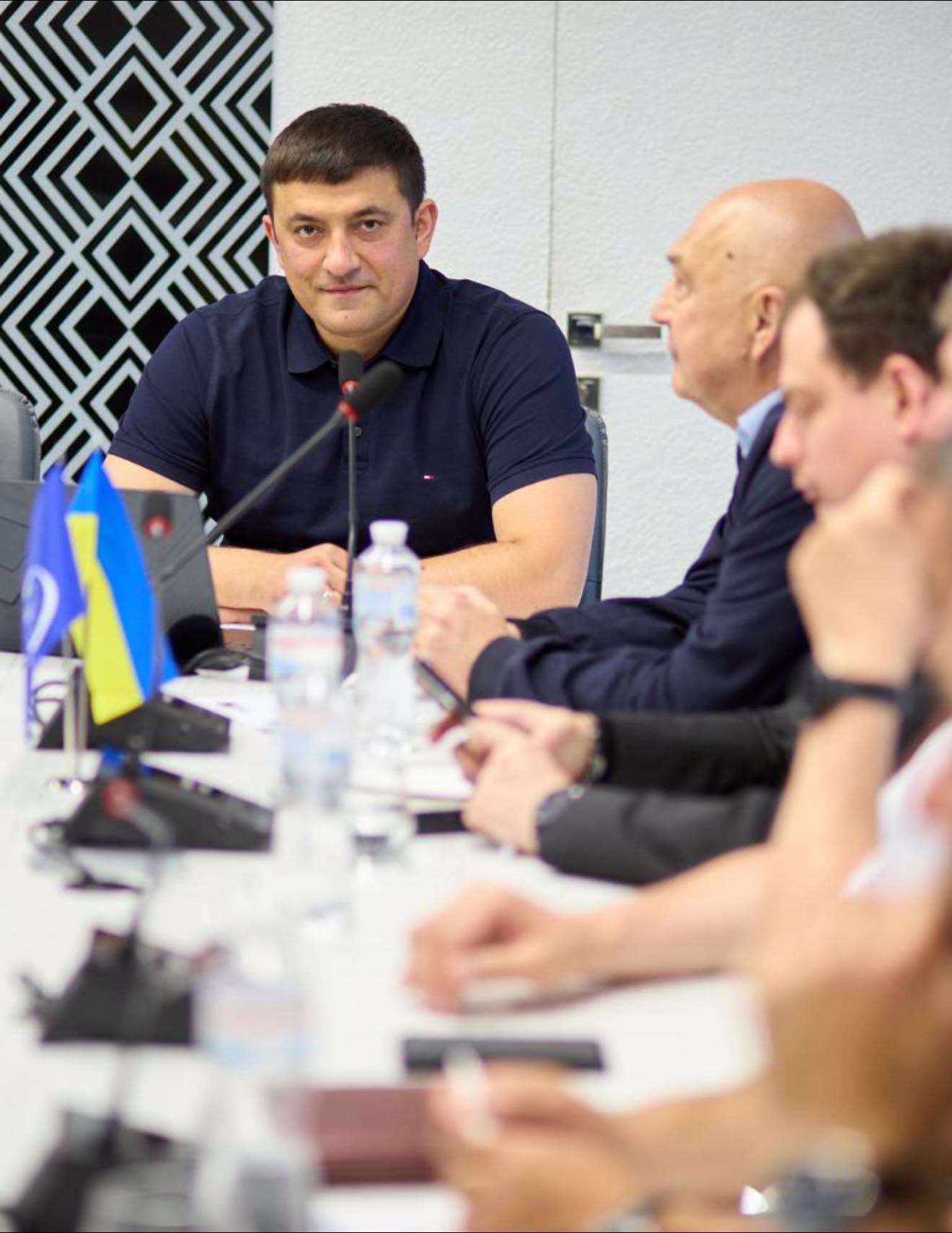 Юрій Стефанчук: Центральна влада дедалі більше ...